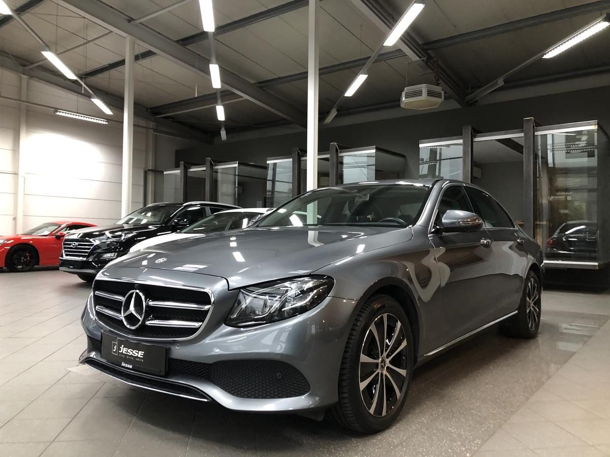 Mercedes-Benz E 300 d Avantgarde LED Wide CarPlay 360Cam 