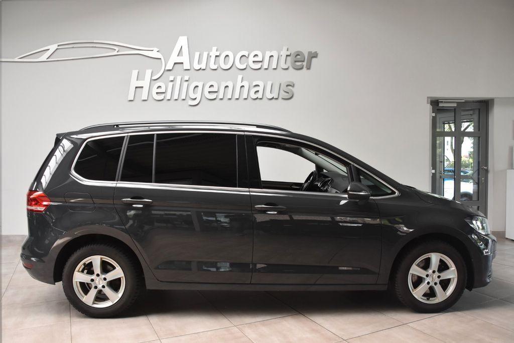 Volkswagen Touran Comfortline DSG Klima Massage SHZ PDC ACC